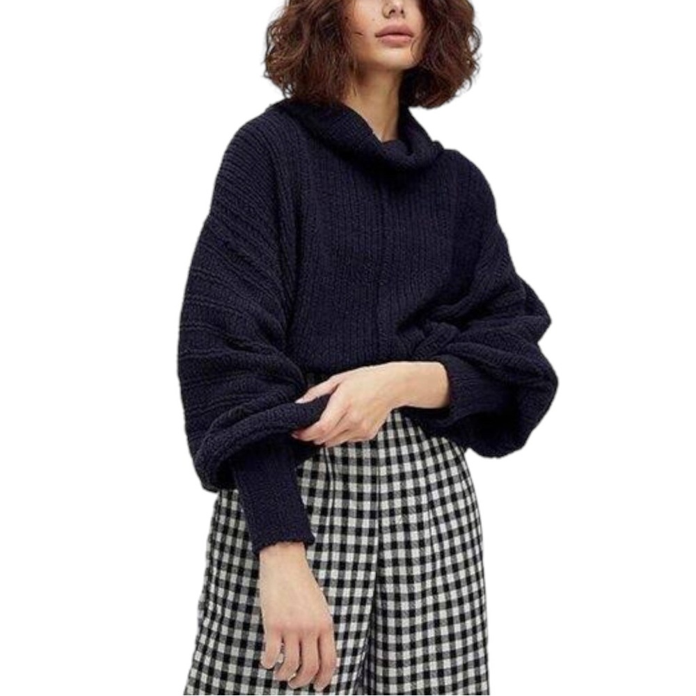 New FREE PEOPLE Black Oversized Knit Sweater Front Seam XS Be Yours Pullover